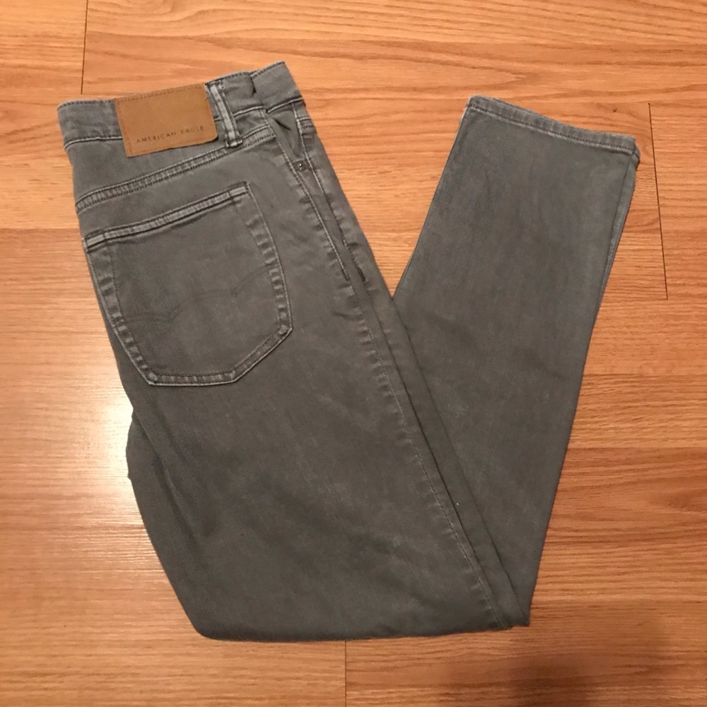 NWOT AE Men’s Gray Jeans